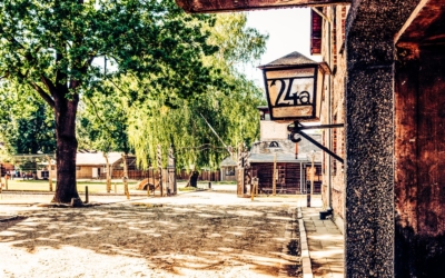 Etrance to Auschwitz gate