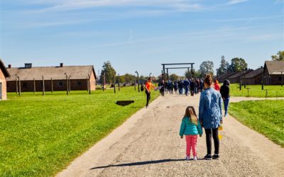 Visit Auschwitz with guide